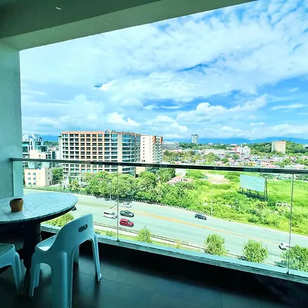 By The Pool At Imago Loft Residences Kota Kinabalu Exterior photo